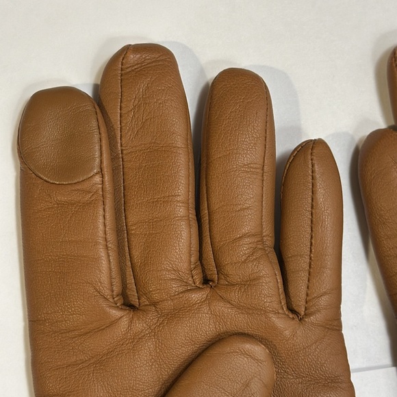 COACH Horse And Carriage Plaque Leather Tech Gloves - Picture 6 of 9